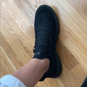 APL techloom breeze all black tennis shoes 👟